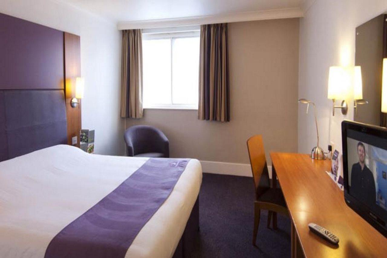 Premier Inn Exeter Esterno foto