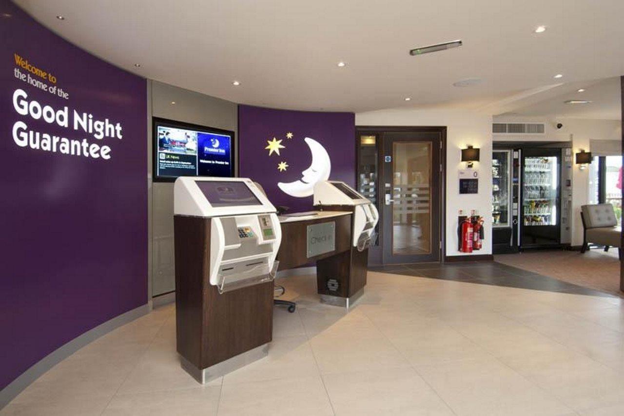 Premier Inn Exeter Esterno foto
